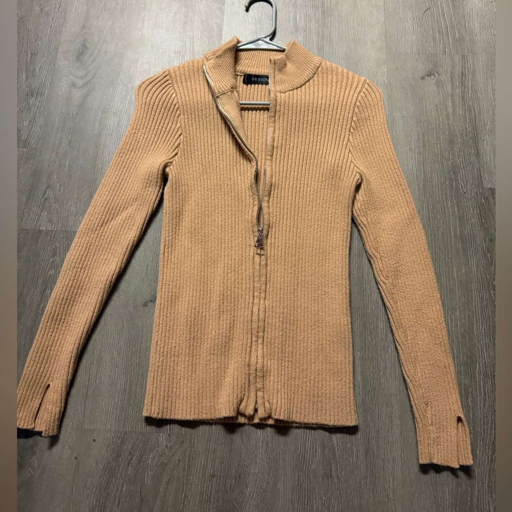 Tan Ribbed Women's zipper Sweater
